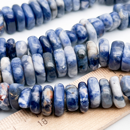 Содалит бусины, рондели, размер около 9,5-11,5*3,8-5 мм, цена за отрезок 9,5 см (1/4 нити)