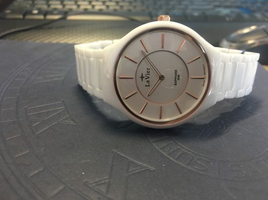 Мужские керамические часы из Франции LeVier L 7505 M Wh крупный план