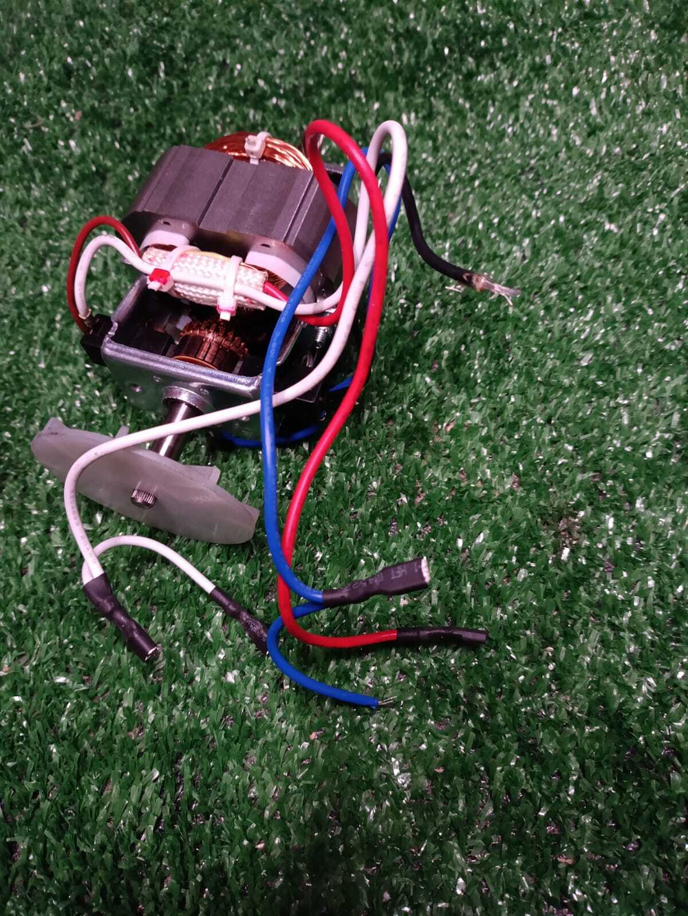 Двигатель HC7625M230 для мясорубки Leran MG-120 (с разбора)