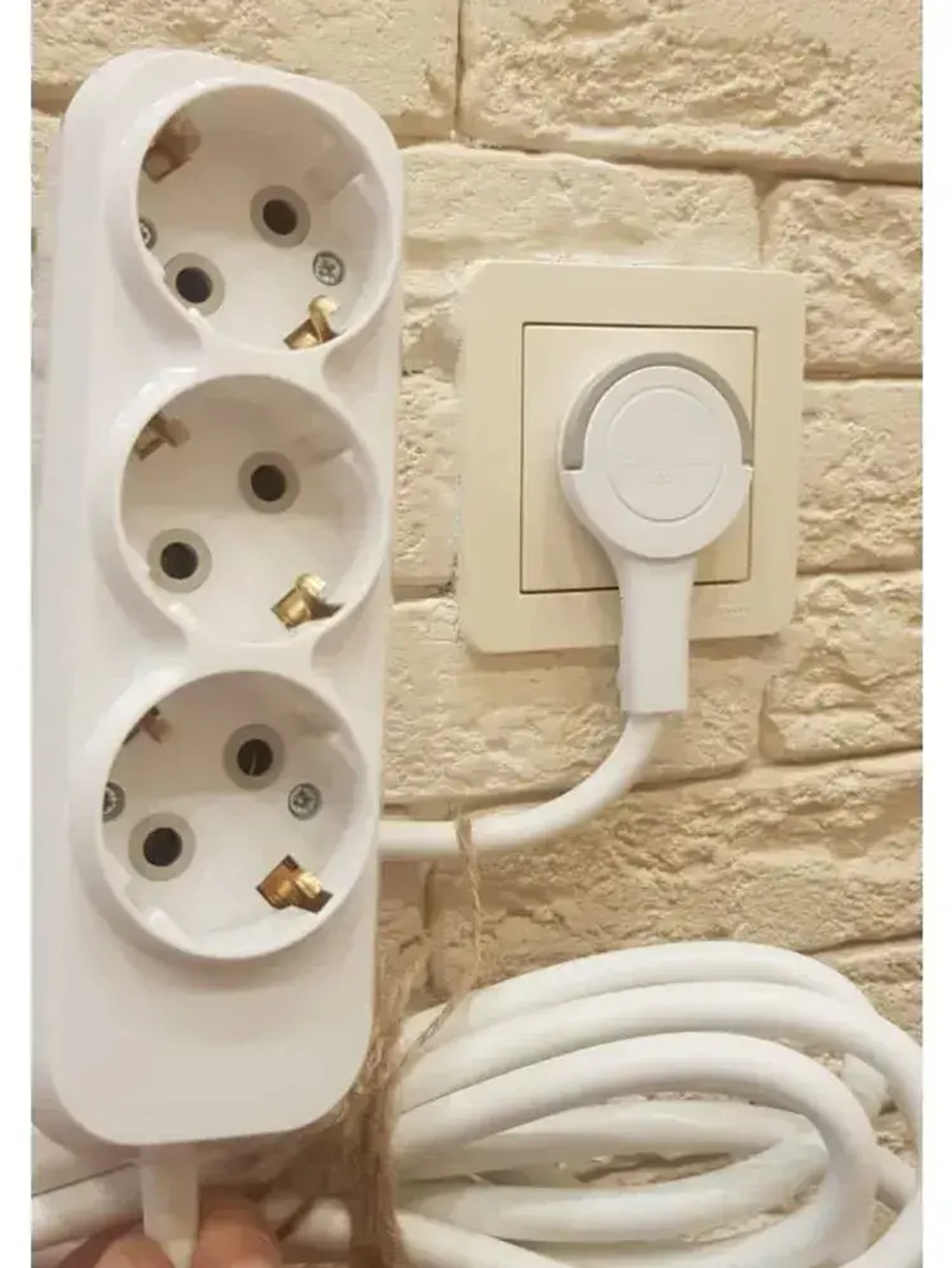 Удлинитель электрический с плоской потайной вилкой невидимкой с Кольцом 1м 3розетки