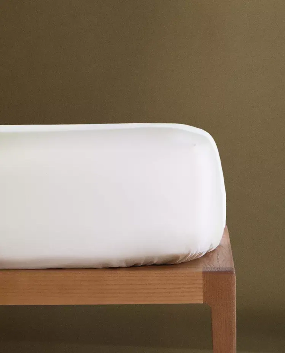 ZARA HOME ДЕТСКАЯ ПРОСТЫНЯ НА РЕЗИНКЕ, ЖЕЛТОВАТО-БЕЛЫЙ