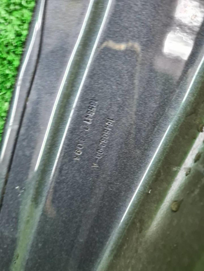 Дверь передняя правая Tesla Model Y (2020-н.в.)