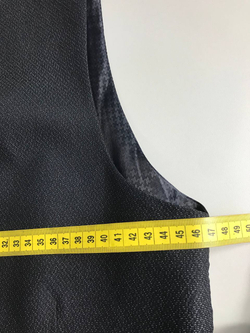 Жилетка Kigili с атласной спинкой, визуально на 46 размер