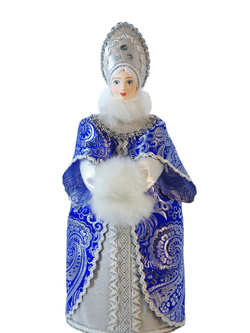 Кукла коллекционная Снегурочка в кокошнике и с муфтой