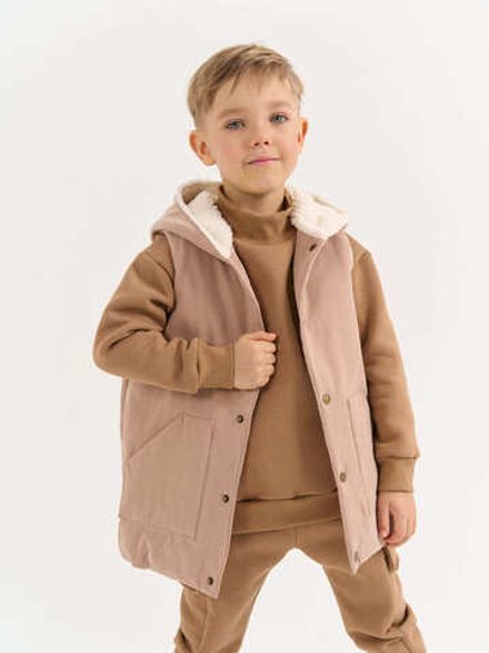 Жилет на кнопках с капюшоном "Беж"