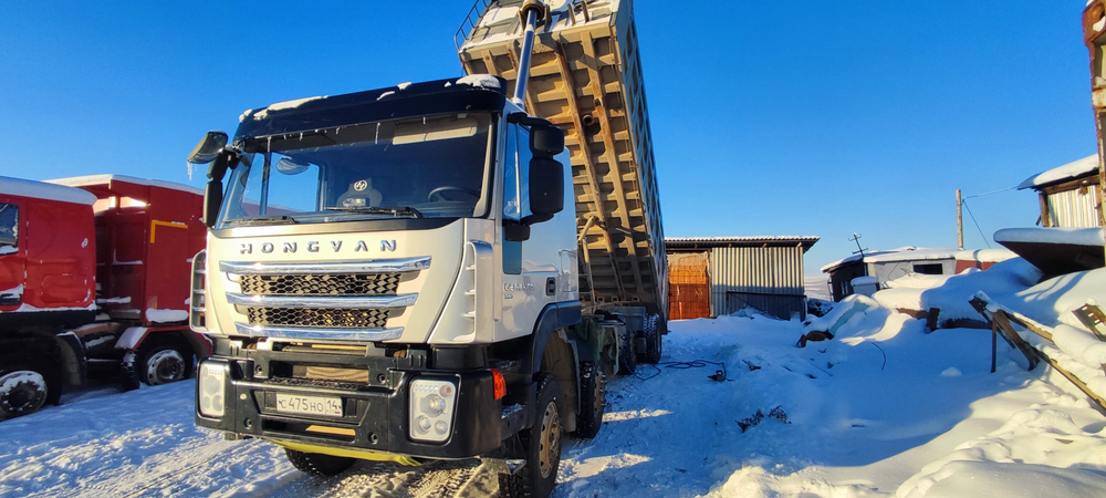 HONGYAN 908 8x4 Самосвал CQ3406HV39 (Дизельный, 8,7 л, 387 л.с., МТ)