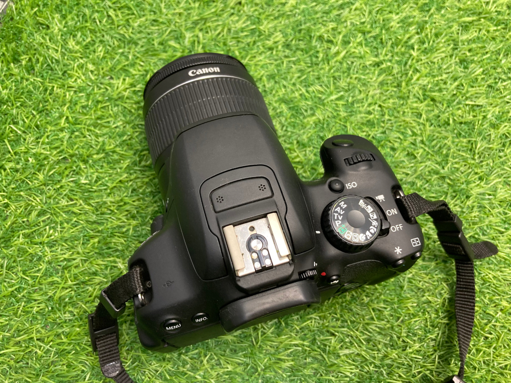 Canon 650D Kit 18-55mm lll 2.500 кадров