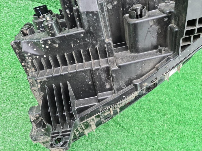 Фара правая BYD FangChengBao Leopard 5 (23-нв) LED