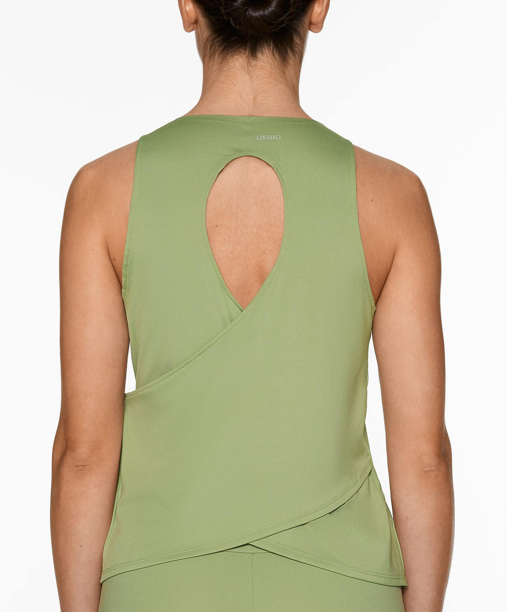 Oysho Футболка комфортлюкс с перекрестной спиной, светлый шалфейно-зеленый