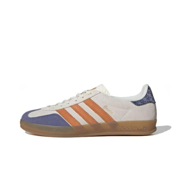 adidas originals GAZELLE INDOOR Кроссовки для скейтбординга Низкие Сливочный/Темный индиго/Фиолетовый Унисекс