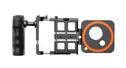 Монопора–клетка для смартфона Levenhuk Kelvin RIG20 с двумя ручками и оранжевым кольцом, вид сбоку