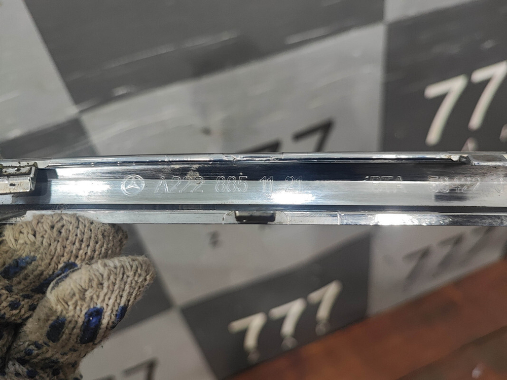 Молдинг заднего бампера Mercedes S (W222) 13-17 Б/У Оригинал A2228851121