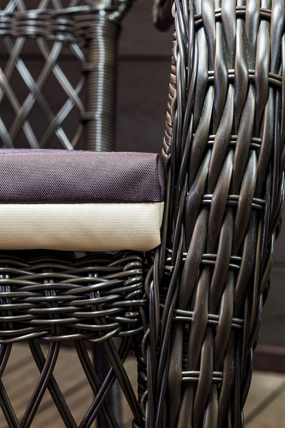 Кресло из искусственного ротанга МЭДИСОН НЬЮ «MEDISON NEW» арт.A6348 dark brown с подушками на сидение