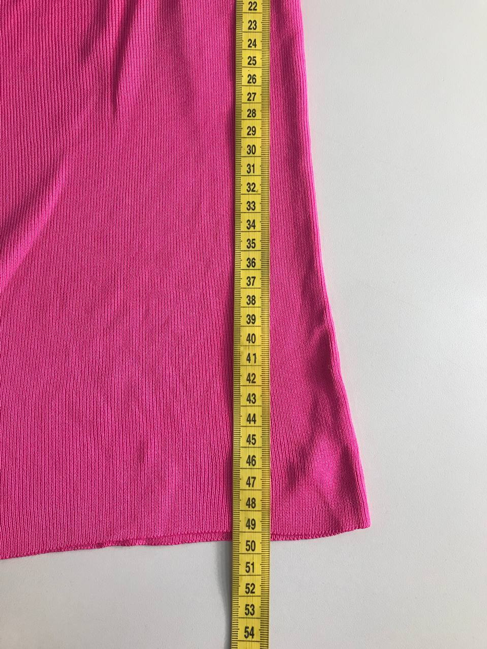 Топ яркого цвета, визуально на 40/42 размер