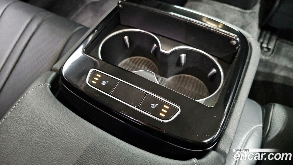 Genesis G80 (RG3) Бензин 2.5 Turbo 2WD (12.2020)