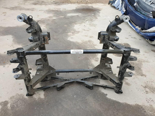 Подрамник задний Aston Martin V12 Vantage (2009-2017)1