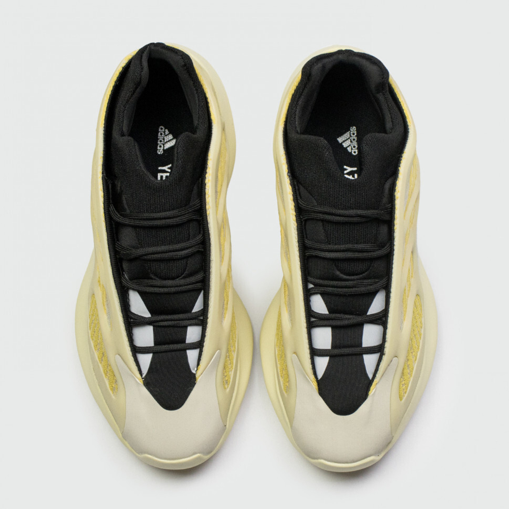 кроссовки Adidas Yeezy 700 v3 Safflower Wmns G54853