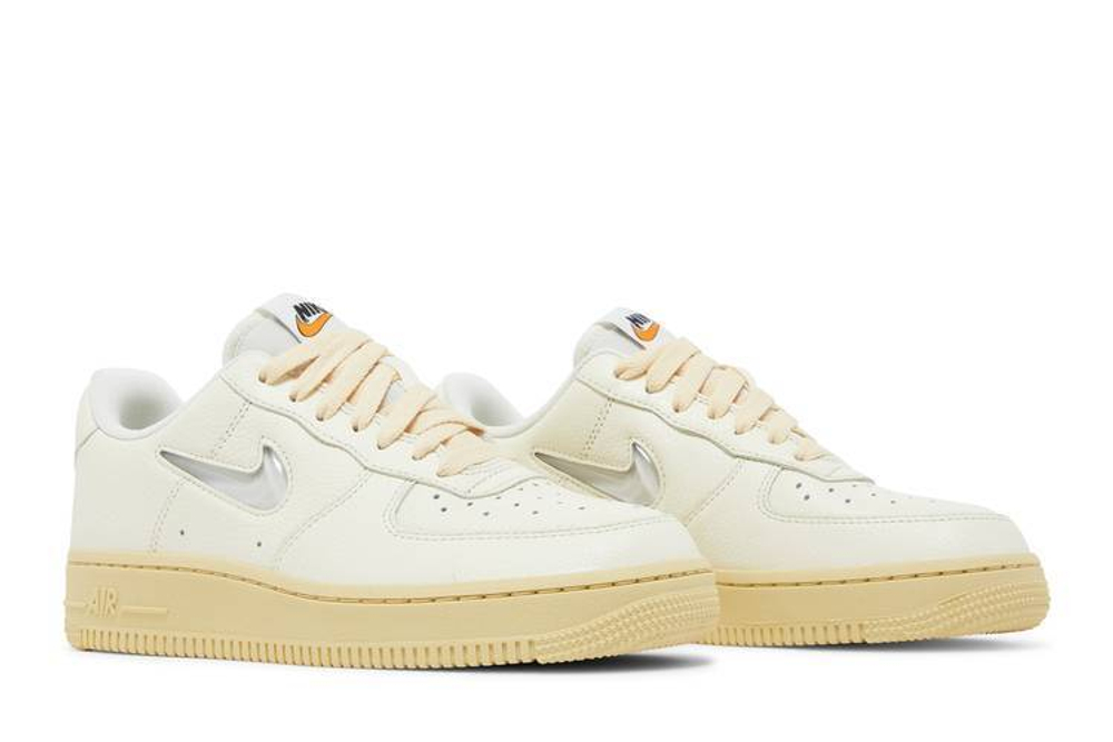 Кроссовки Nike Air Force 1 Low '07 Lx "Certified Fresh" (Женская размерная сетка)