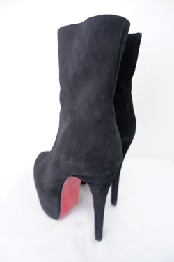 Полусапожки Louboutin демисезонные 38 размер