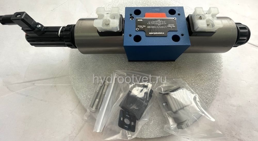 4WRE10W1-50-2X/G24K4/V - Пропорциональный распределитель с обратной связью по положению золотника без встроенной электроники Ду10, номинальный расход 50 л/мин, схема W1-