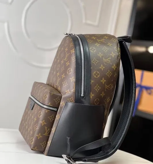 Рюкзак Louis Vuitton Discovery PM канва Monogram Macassar