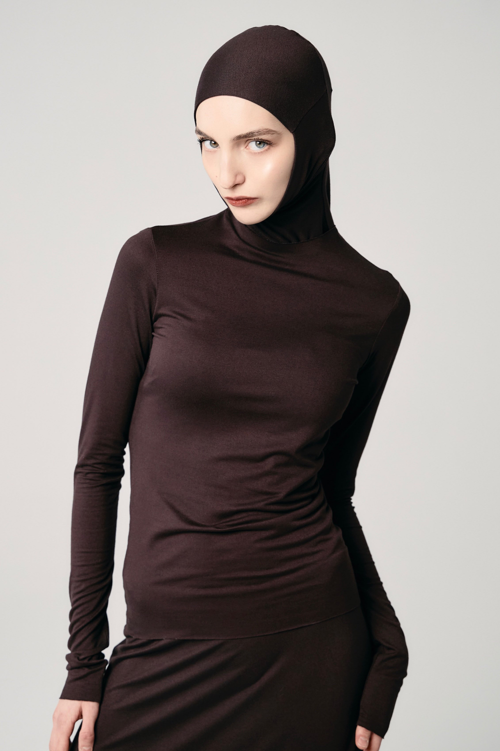 Лонгслив «Силуэт» коричневый