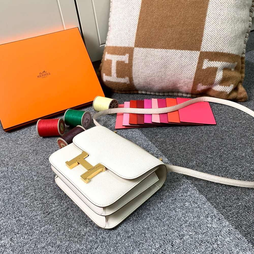 Hermes Constance 23