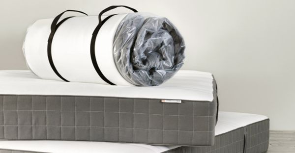 Как правильно хранить матрас, если он не используется: вертикально или горизонтально?