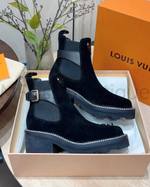 Женские ботинки Louis Vuitton Beaubourg замшевые черного цвета