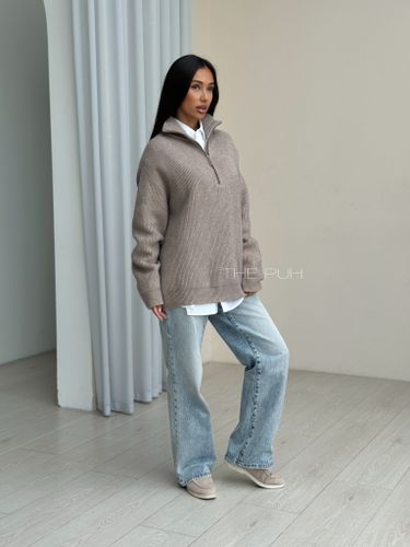 Свитер в цвете капучино на молнии