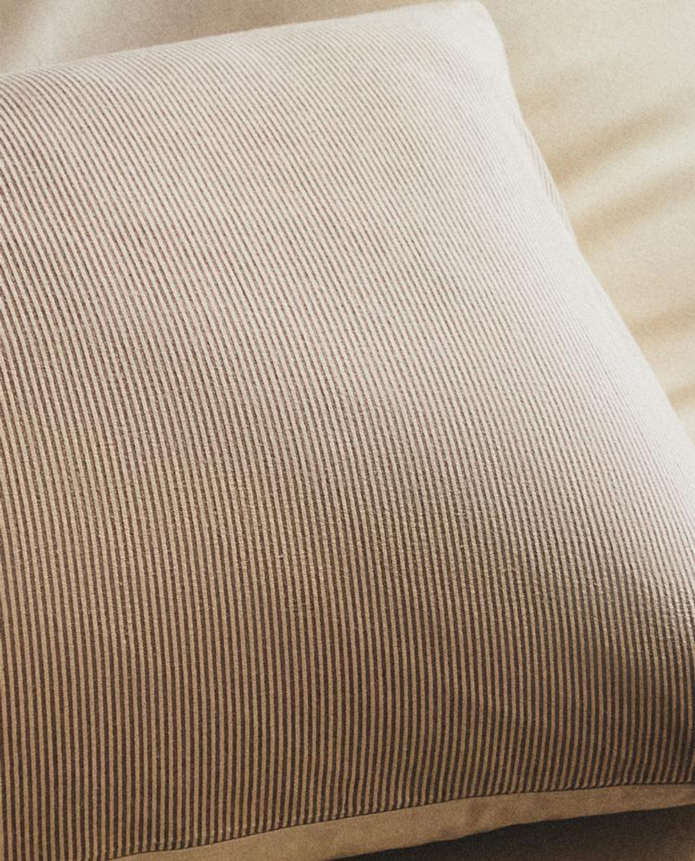 ZARA HOME НАВОЛОЧКА В ПОЛОСКУ, БЕЖЕВЫЙ