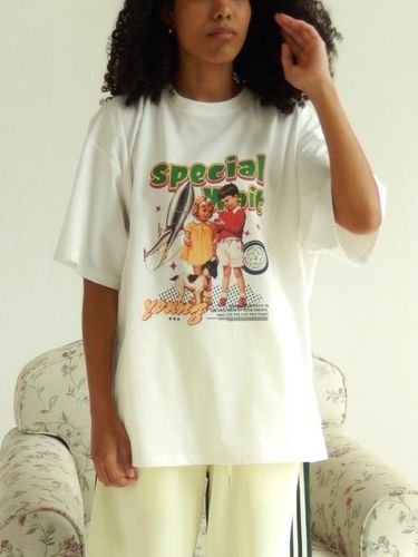 Белая футболка оверсайз с принтом