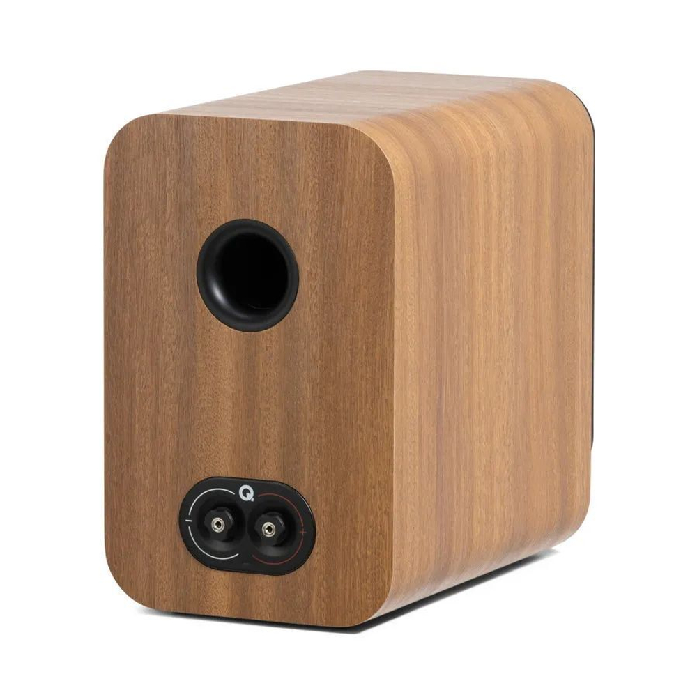 Полочная акустика Q-Acoustics Q 3030c (QA3336) Claro Walnut