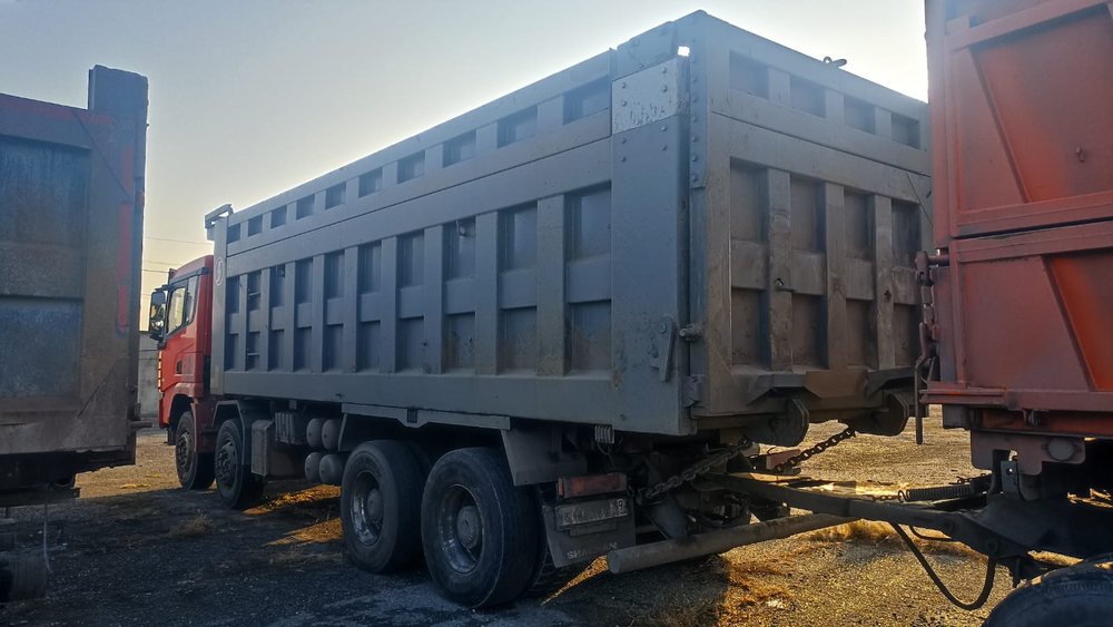 Shacman (Shaanxi) SX* 8x4 Самосвал SX33186V366 (Дизельный, 11,6 л, 423 л.с., МТ)