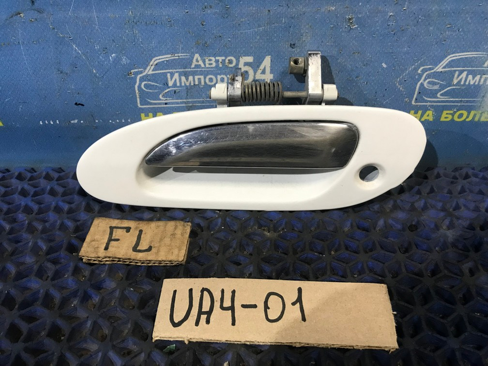 Ручка двери передней левой внешняя Honda INSPIRE 1999