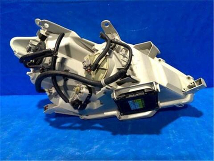 фара левая Toyota Premio ZRT260 265  20-445