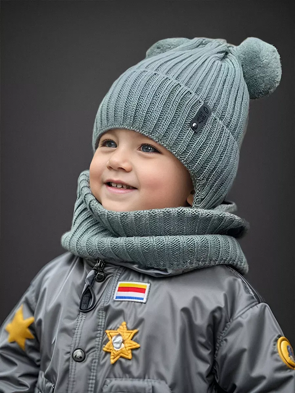 Шапка для мальчика со снудом осенняя