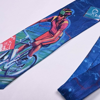 Изысканный галстук с велосипедистами, OS