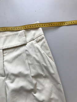 Брюки Lakbi светлые, визуально на 42 размер