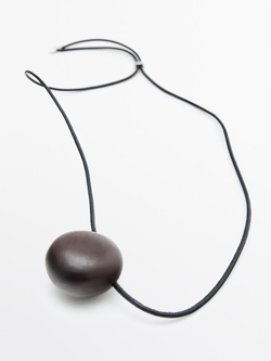 Massimo Dutti Ожерелье с деревянной подвеской, черный