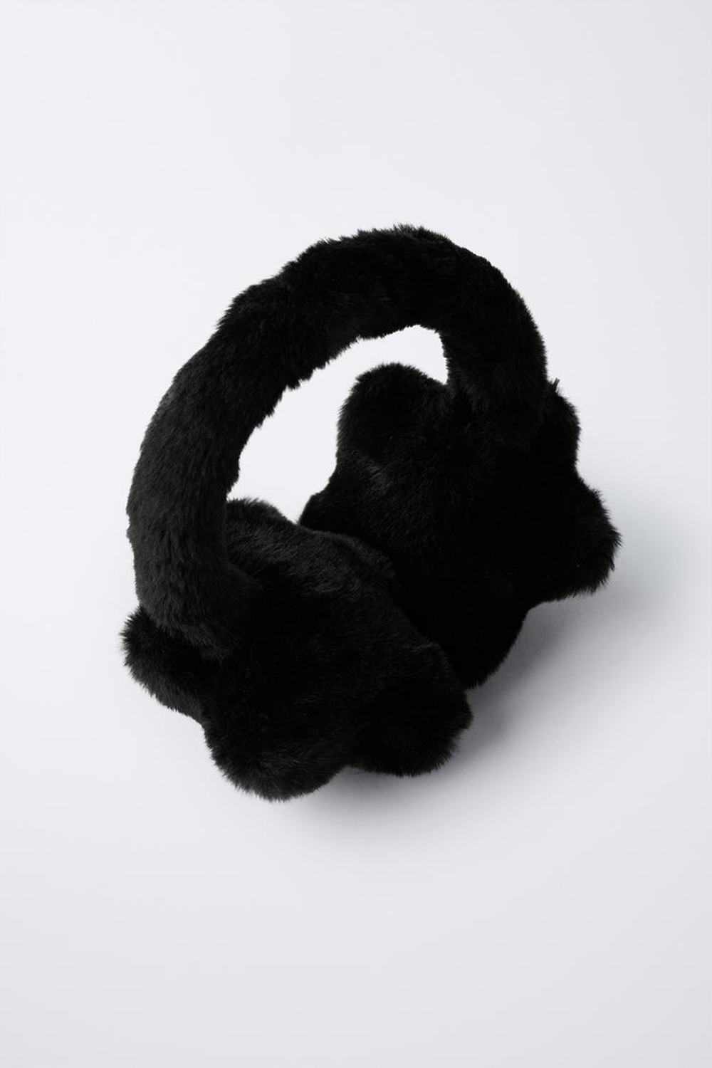 ZARA НАУШНИКИ ИЗ ИСКУССТВЕННОГО МЕХА «ЗВЕЗДА», ЧЕРНЫЙ