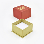 Картонный футляр 65x65x50 мм для ювелирных украшений.