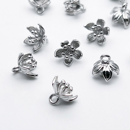 Подвеска Цветок, цвет серебро (родий), размер 7,5*9 мм, цена за 1 шт