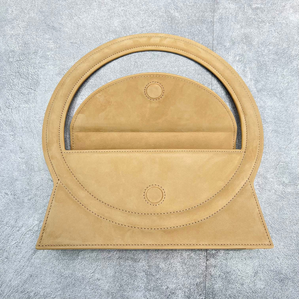 Jacquemus Le Sac Rond 26 cm