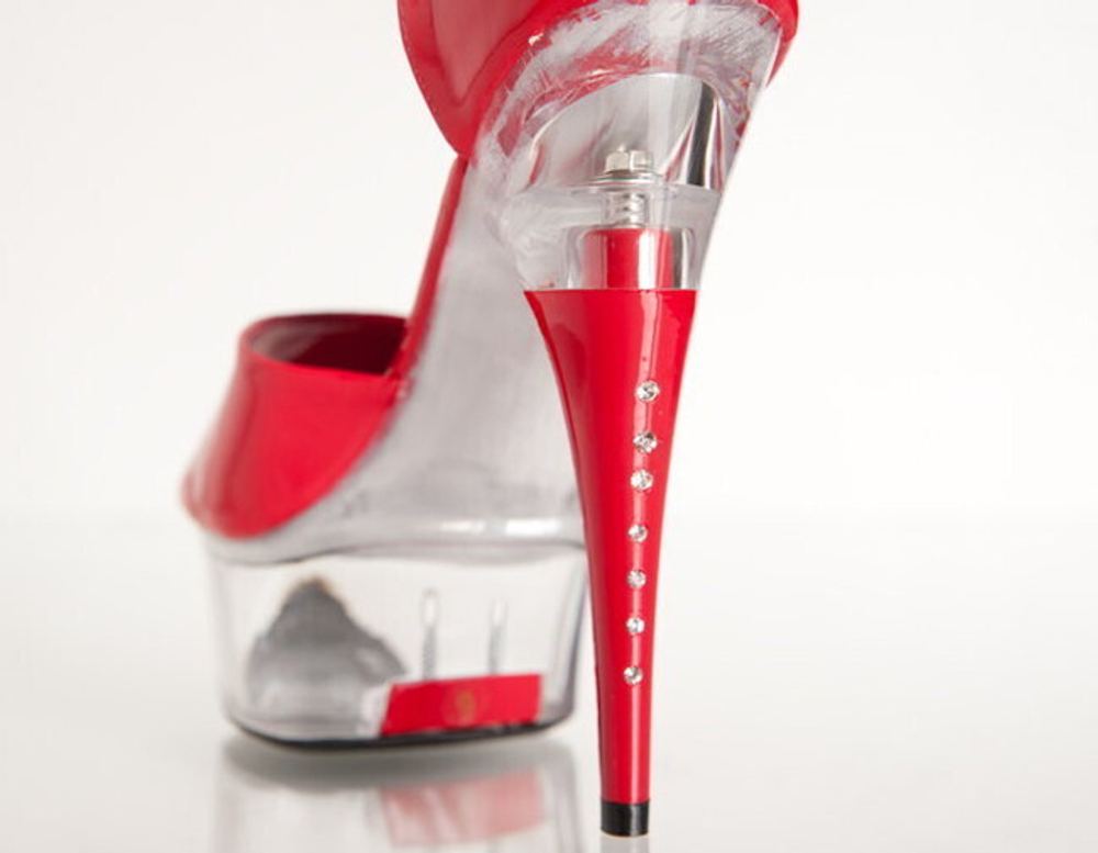 Красные лакированные босоножки со стразами 39 (Цвет: красный)