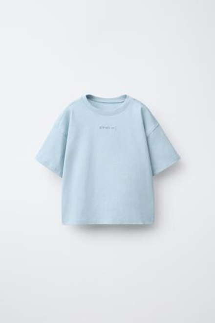 ZARA ФУТБОЛКА С ВЫШИТОЙ НАДПИСЬЮ, ГОЛУБОЙ