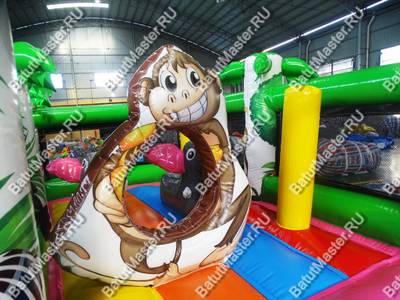 Коммерческий надувной батут "Национальный парк" 4*3*3 м