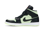 Кроссовки Jordan Air Jordan 1 Mid (Женская размерная сетка)