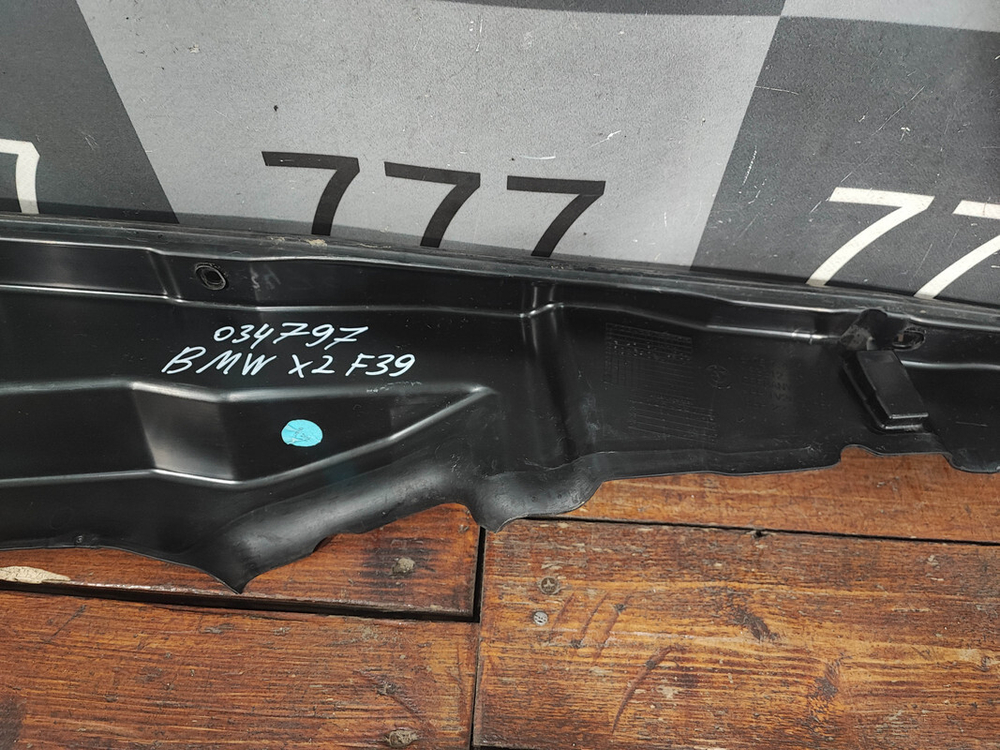 Пыльник крыла передний правого BMW X2 (F39) 17-23 Б/У Оригинал 51767424752