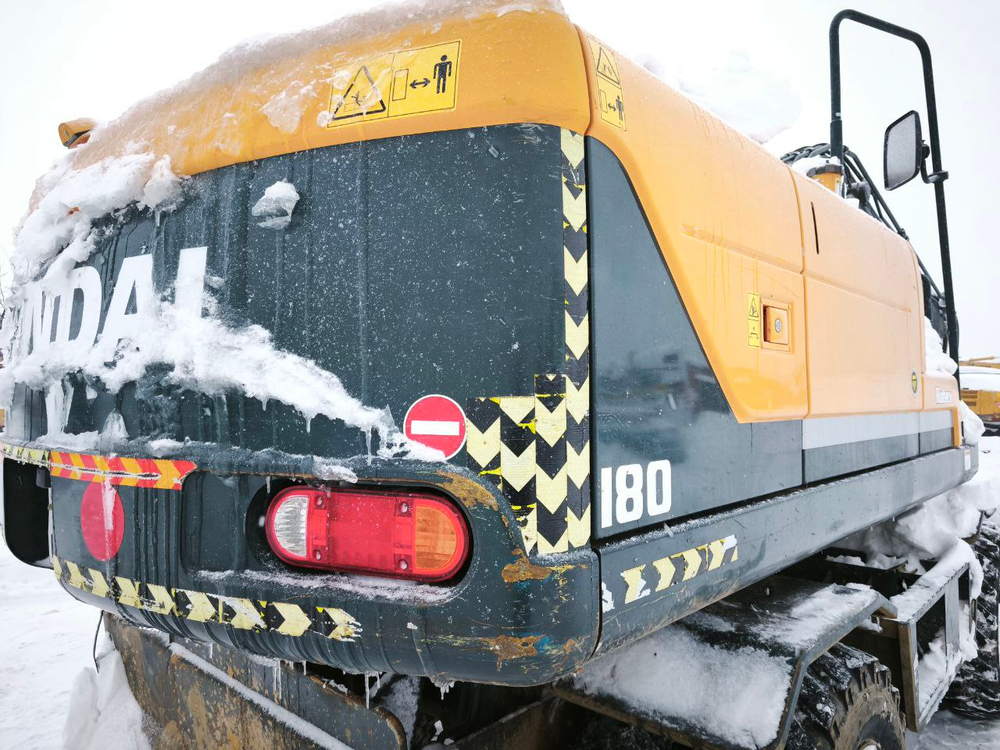 Hyundai R180* Экскаватор колесный R180W-9S (Дизельный, 5,0 л, 118 л.с., АТ)